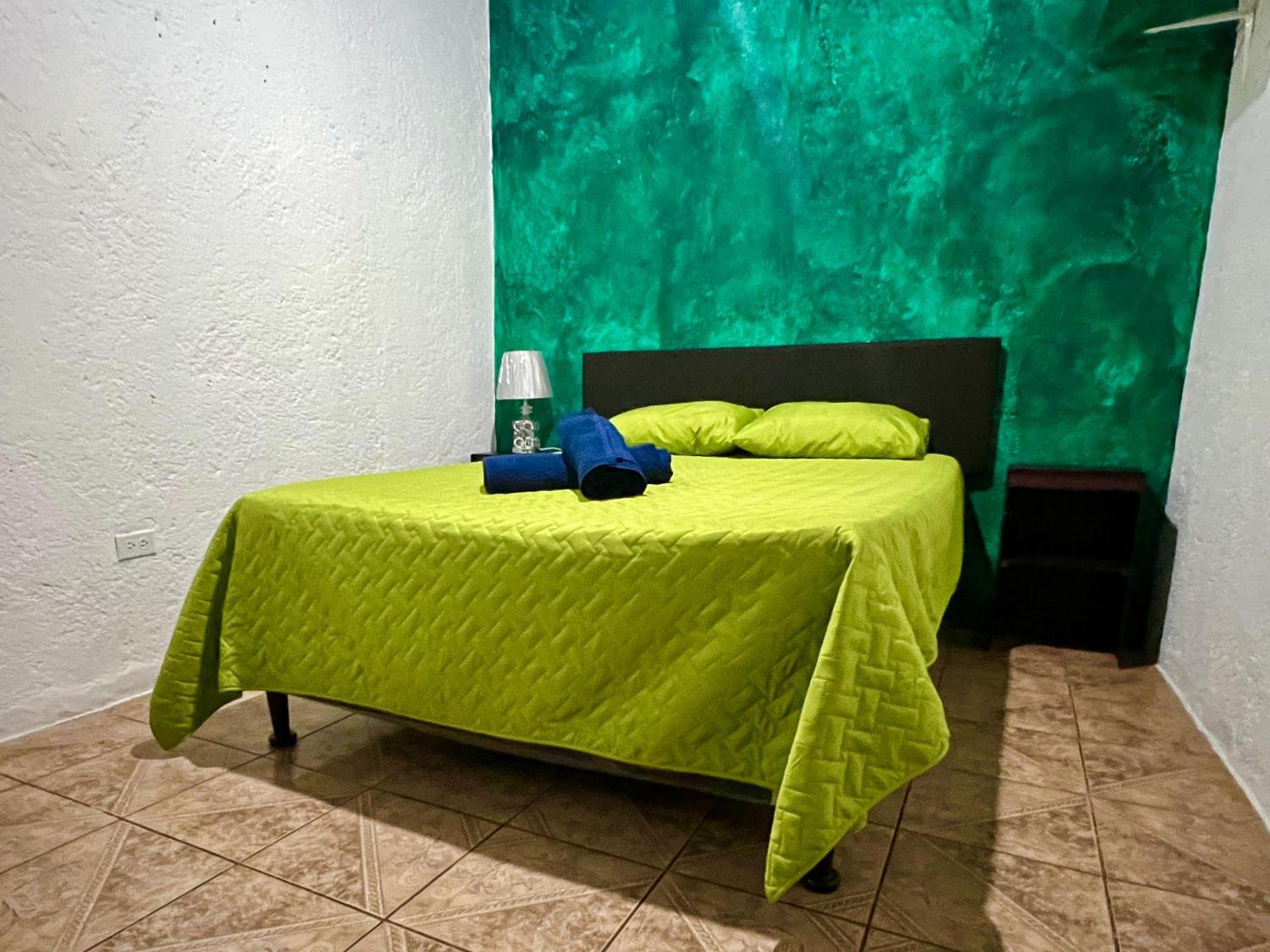 Wonderland Hostel Antigua Εξωτερικό φωτογραφία