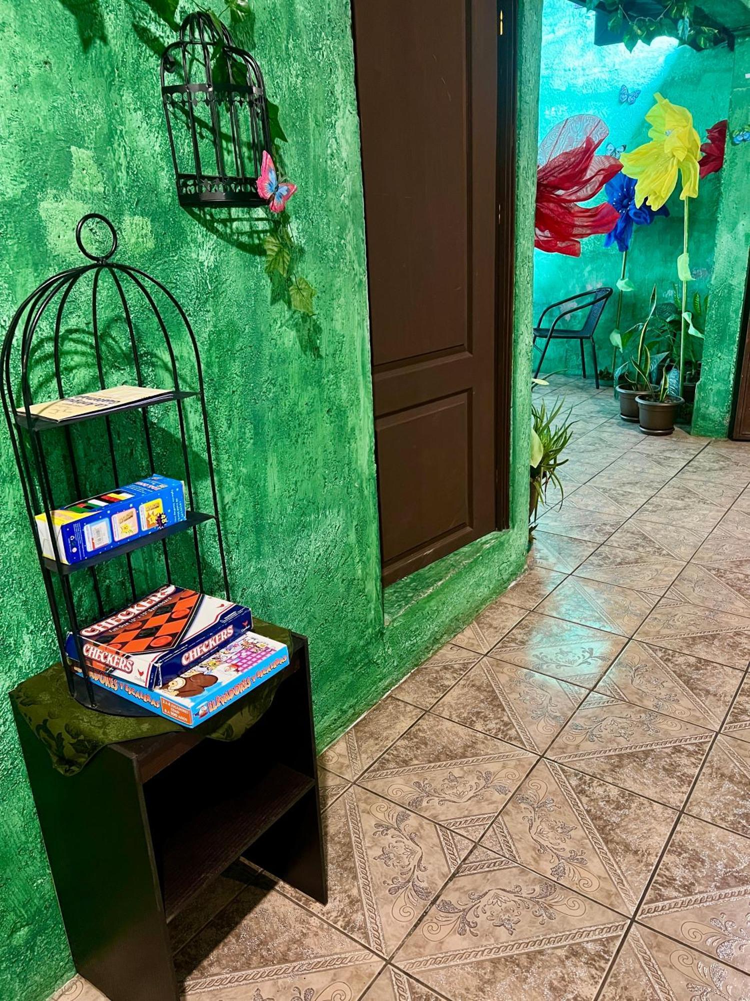 Wonderland Hostel Antigua Εξωτερικό φωτογραφία